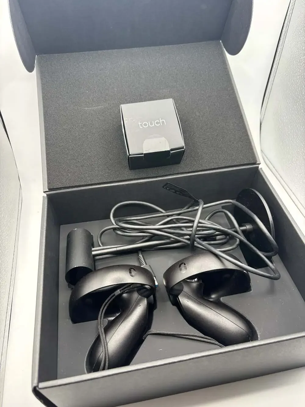 Oculus Rift CV1 Touch Controllers and Tracking Sensor Set